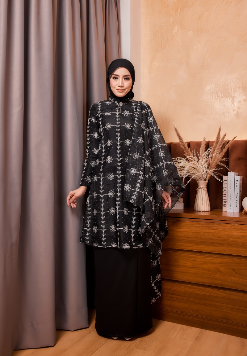 [PRE ORDER] ANGGUN IN BLACK