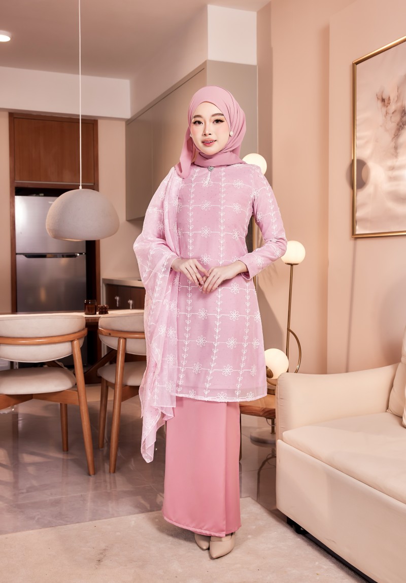 [PRE ORDER] ANGGUN IN BLUSH PINK