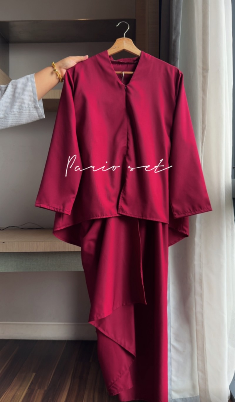 PARIO SET MAROON