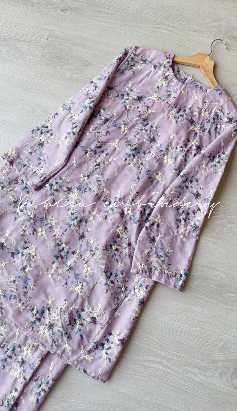 DAHLIA EMBROIDERY LILAC
