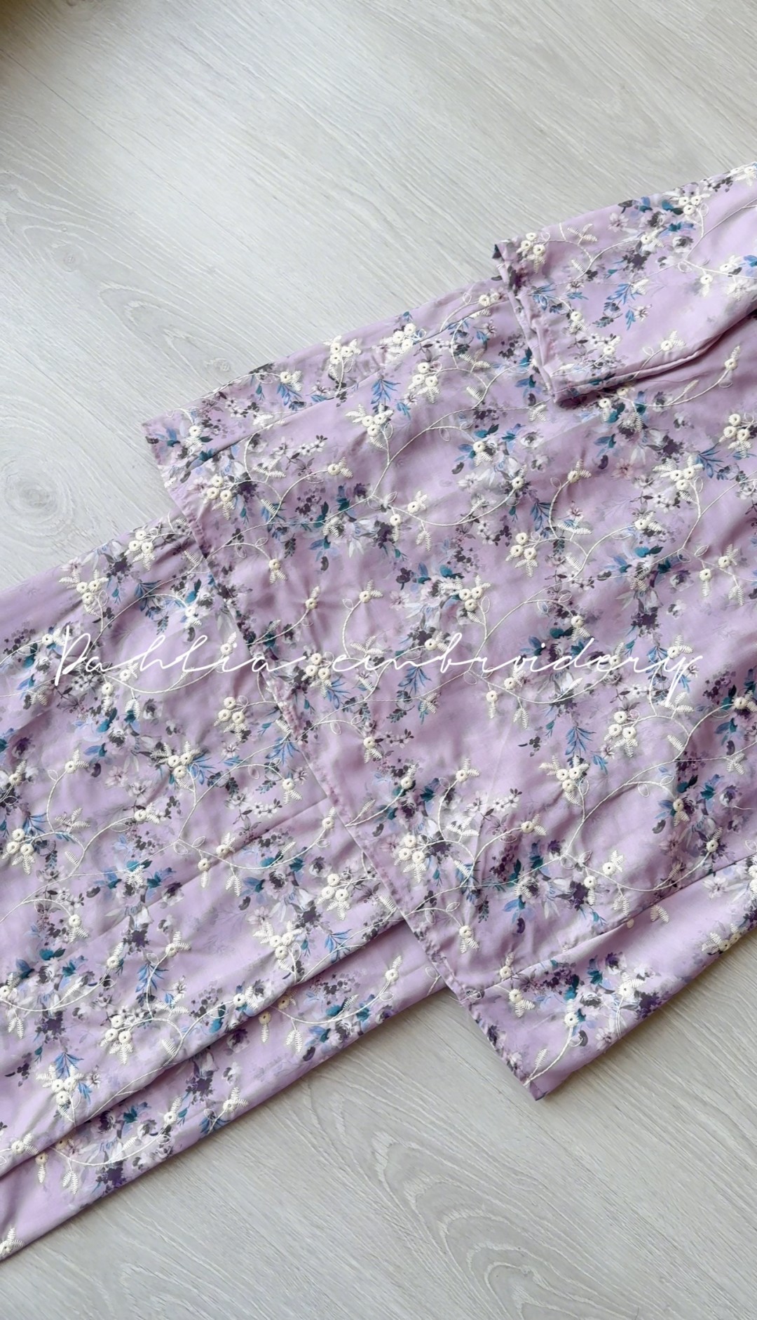 DAHLIA EMBROIDERY LILAC