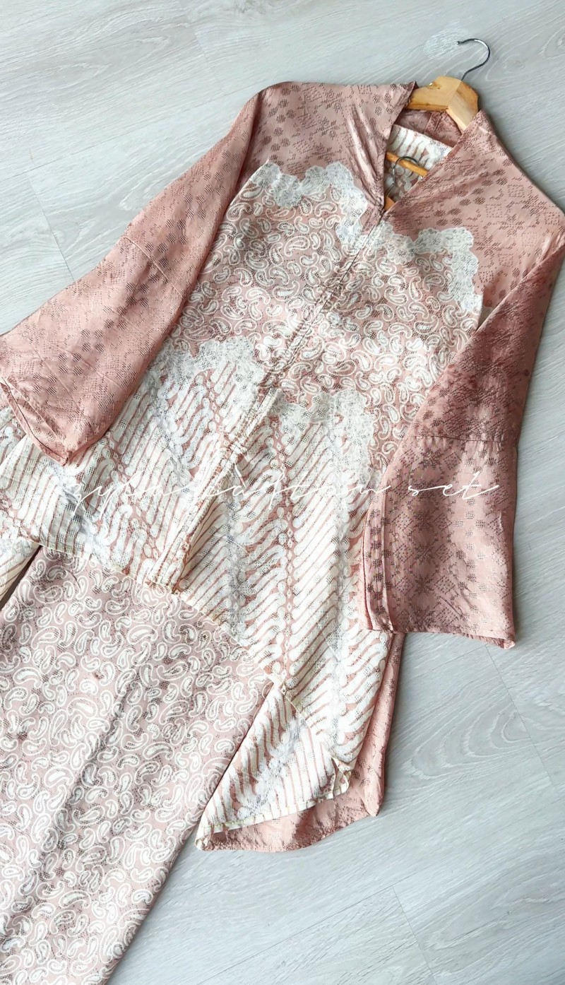ZYLA CAFTAN NUDE PINK