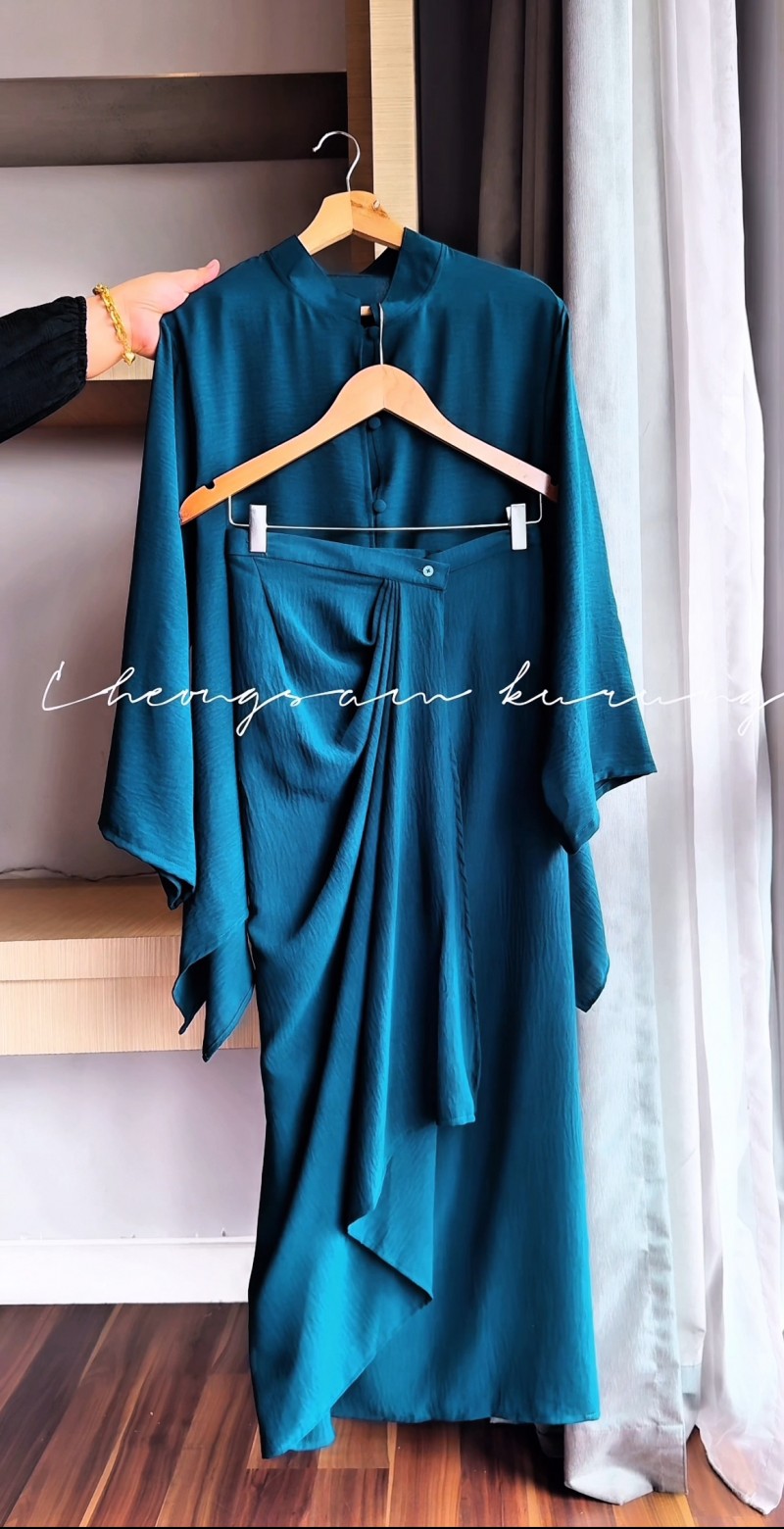 CHEONGSAM IN TEAL